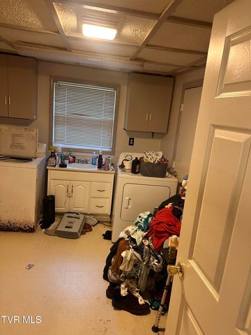 111 Elvin Shirley Road, Johnson City, TN 37601