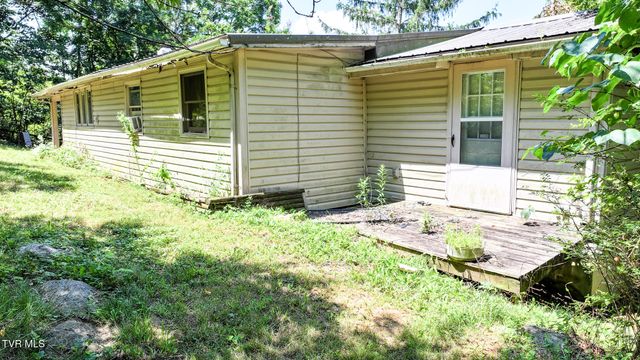 111 Elvin Shirley Road, Johnson City, TN 37601