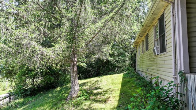 111 Elvin Shirley Road, Johnson City, TN 37601