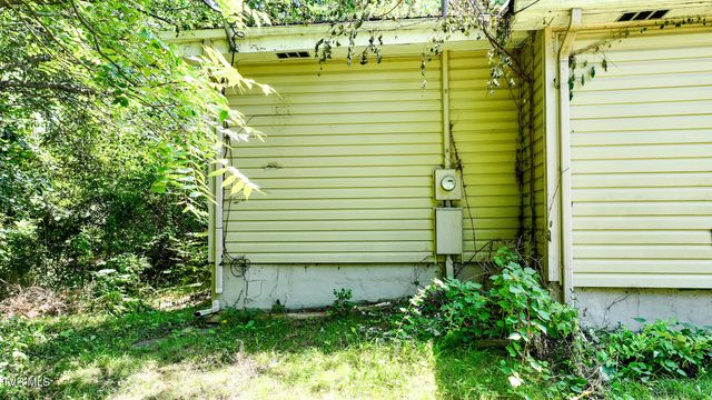 111 Elvin Shirley Road, Johnson City, TN 37601