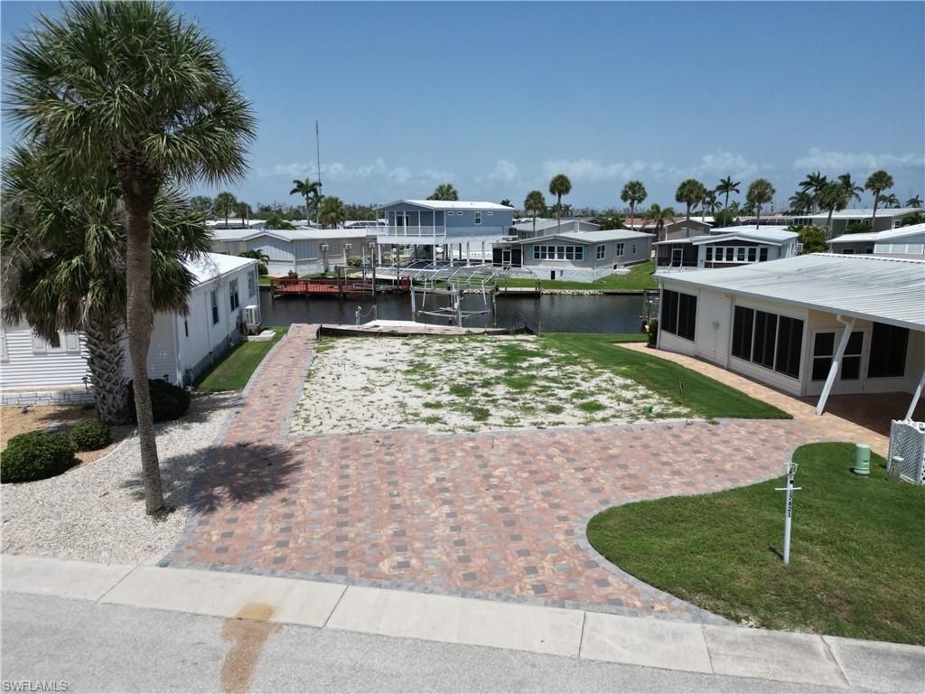 17621 Peppard DR, Fort Myers Beach, FL 33931