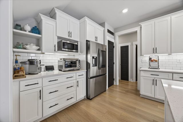 297 Bluebell Dr, Clarksville, TN 37043