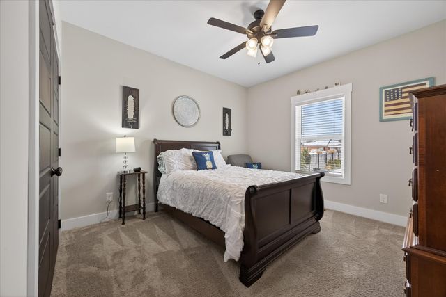 297 Bluebell Dr, Clarksville, TN 37043