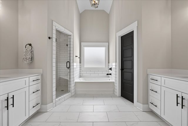 297 Bluebell Dr, Clarksville, TN 37043