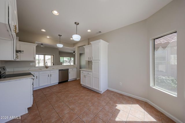 17635 N THOROUGHBRED Drive, Surprise, AZ 85374