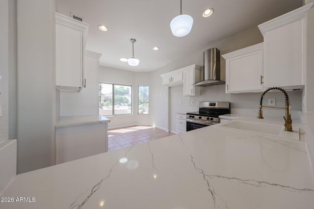 17635 N THOROUGHBRED Drive, Surprise, AZ 85374