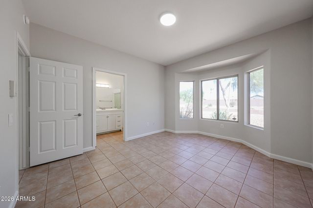 17635 N THOROUGHBRED Drive, Surprise, AZ 85374