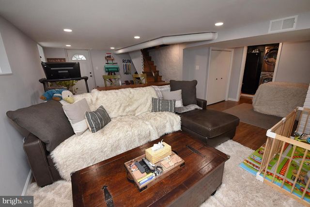 2422 AVONDALE AVE, Abington, PA 19001