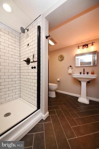 2422 AVONDALE AVE, Abington, PA 19001