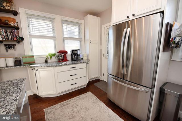 2422 AVONDALE AVE, Abington, PA 19001