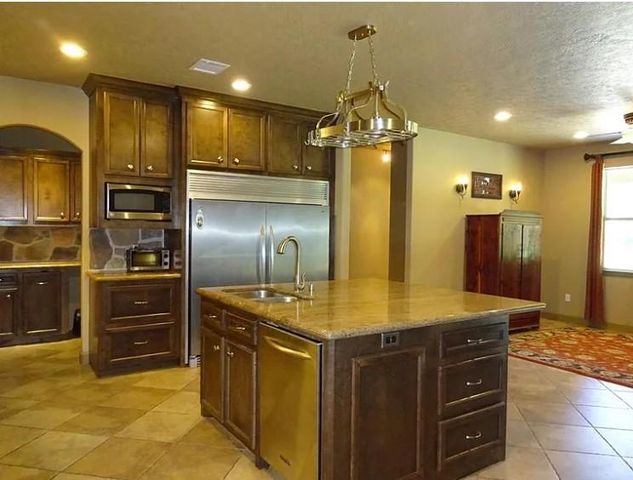 12588 Fm 1008, Dayton, TX 77535