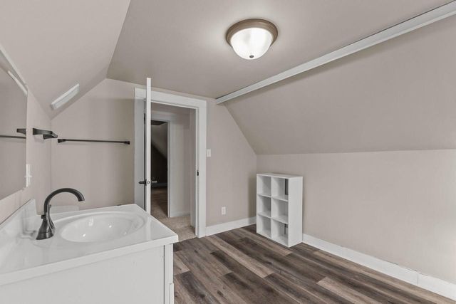1021 EASTMAN STREET, Oshkosh, WI 54901