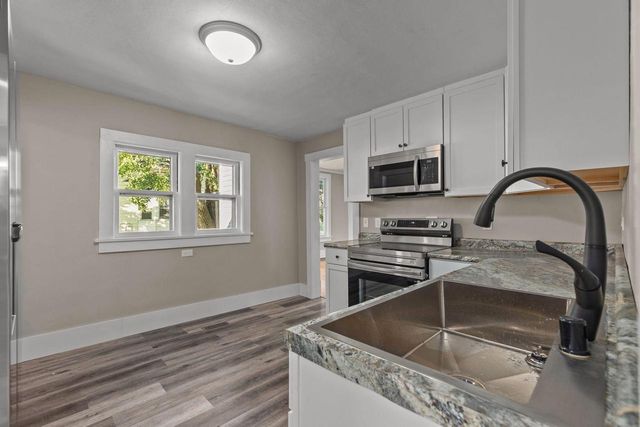 1021 EASTMAN STREET, Oshkosh, WI 54901