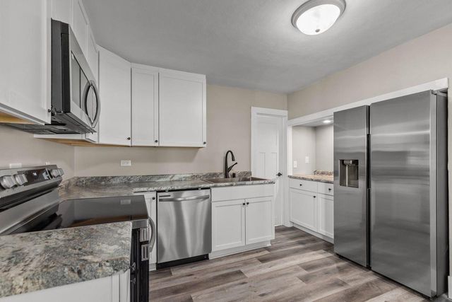 1021 EASTMAN STREET, Oshkosh, WI 54901