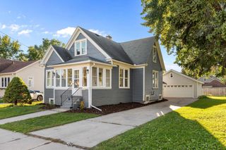 1021 EASTMAN STREET, Oshkosh, WI 54901