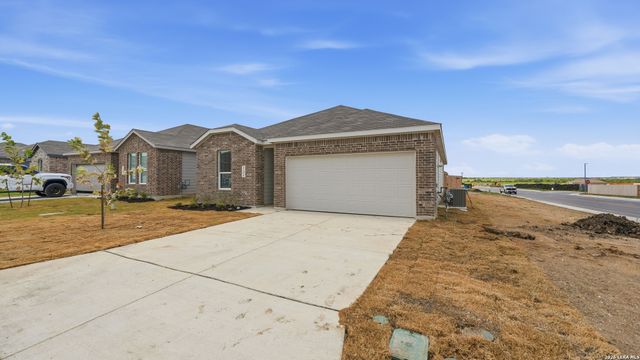 1304 APRON TRL, New Braunfels, TX 78130