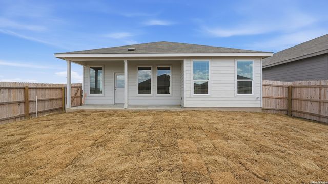1304 APRON TRL, New Braunfels, TX 78130