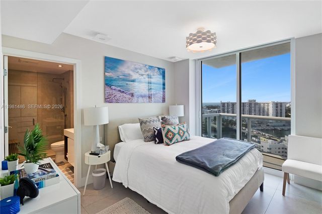 3801 Collins Ave 1906, Miami Beach, FL 33140