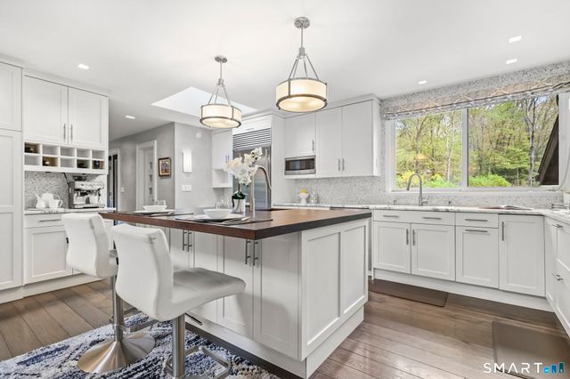 28 Pony Trail Road, Stamford, CT 06903