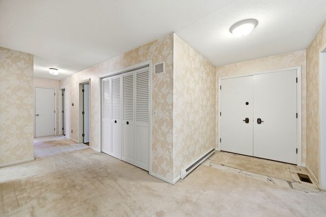 1303 Plumtree Rd, Springfield, MA 01119