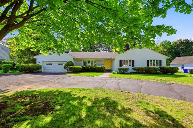 1303 Plumtree Rd, Springfield, MA 01119