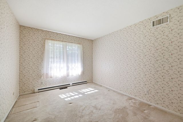 1303 Plumtree Rd, Springfield, MA 01119