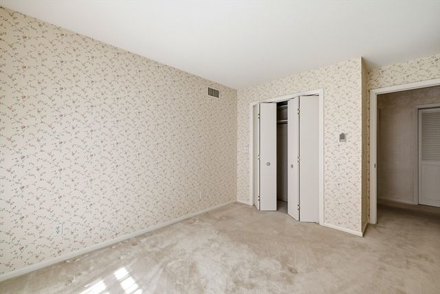 1303 Plumtree Rd, Springfield, MA 01119