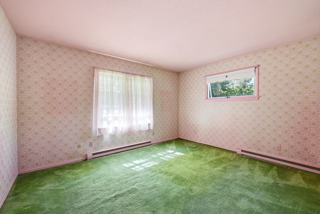 1303 Plumtree Rd, Springfield, MA 01119