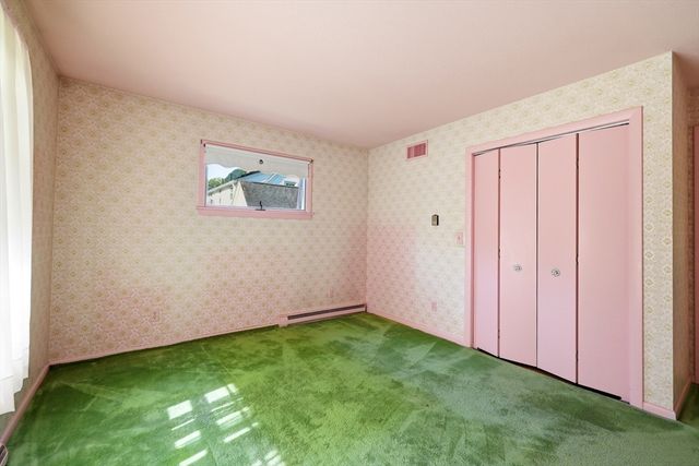 1303 Plumtree Rd, Springfield, MA 01119