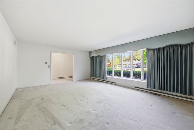1303 Plumtree Rd, Springfield, MA 01119