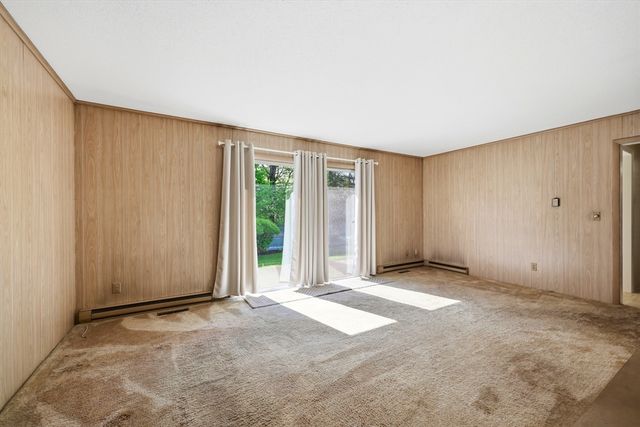 1303 Plumtree Rd, Springfield, MA 01119