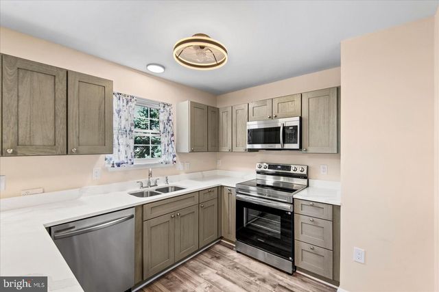 103 BARROWS CT, Fredericksburg, VA 22406