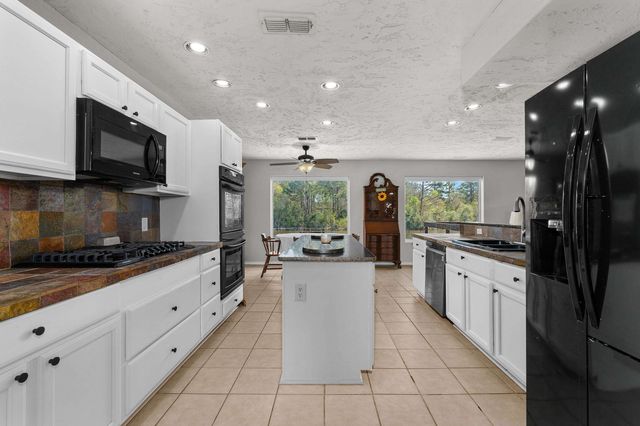 801 CR 121, Carthage, TX 75633