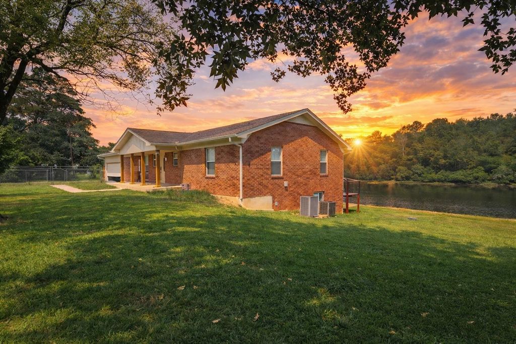 801 CR 121, Carthage, TX 75633