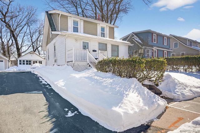 56 Lincoln Avenue, Pearl River, NY 10965