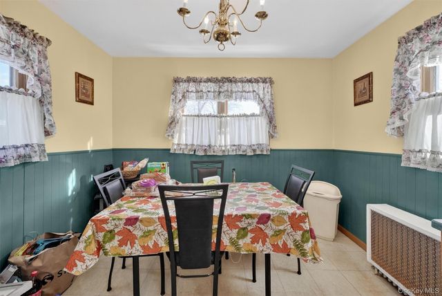 56 Lincoln Avenue, Pearl River, NY 10965