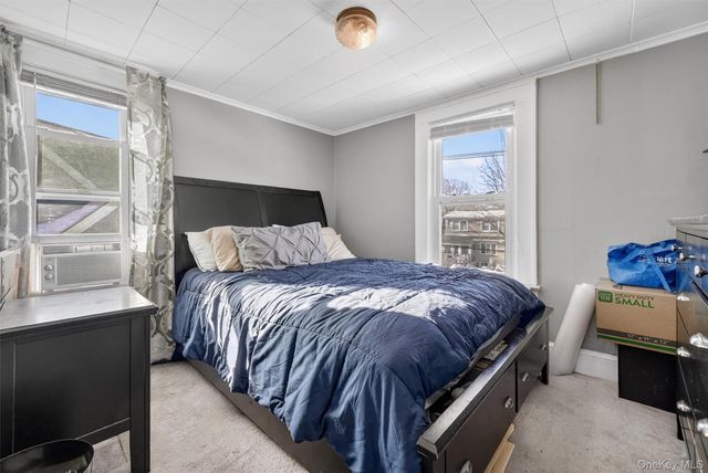 56 Lincoln Avenue, Pearl River, NY 10965