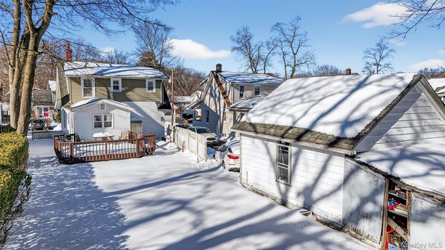 56 Lincoln Avenue, Pearl River, NY 10965