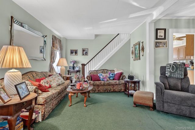 56 Lincoln Avenue, Pearl River, NY 10965