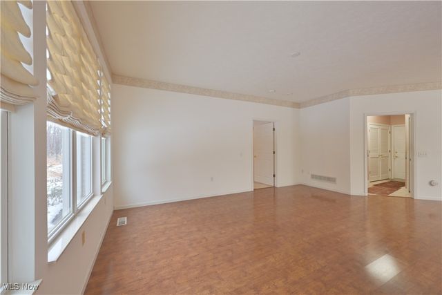 1908 Pembrooke Lane, Avon, OH 44011