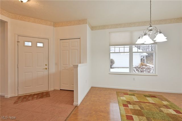 1908 Pembrooke Lane, Avon, OH 44011