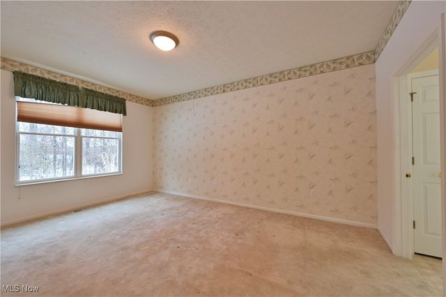 1908 Pembrooke Lane, Avon, OH 44011