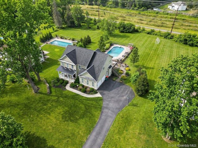 25 Roundhill Road, Hopewell Junction, NY 12533
