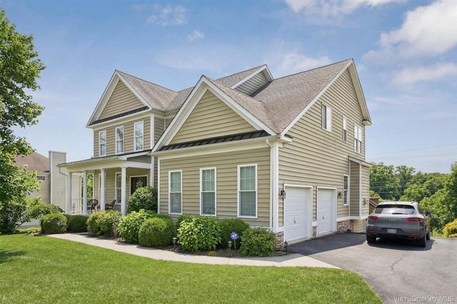 25 Roundhill Road, Hopewell Junction, NY 12533