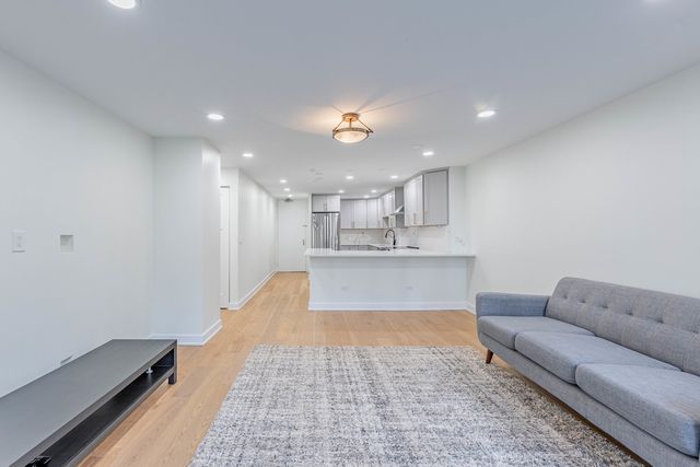 405 N Wabash Avenue 207, Chicago, IL 60611