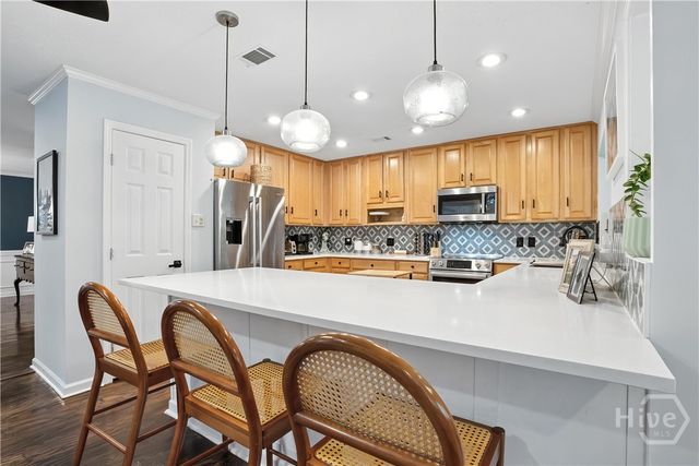 1 Brooks Lane, Savannah, GA 31411
