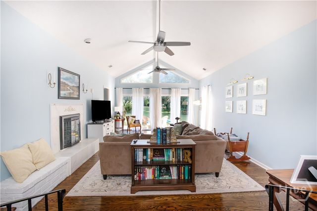 1 Brooks Lane, Savannah, GA 31411