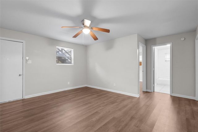 2328 Boss Street B, La Marque, TX 77568