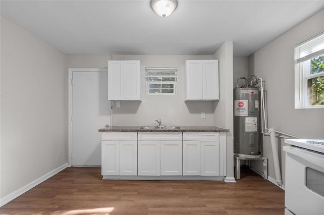 2328 Boss Street B, La Marque, TX 77568