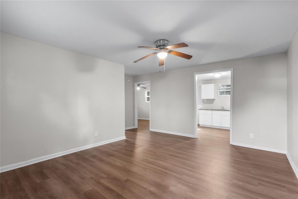 2328 Boss Street B, La Marque, TX 77568